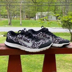 Nike Flex Experience Womens Size 6